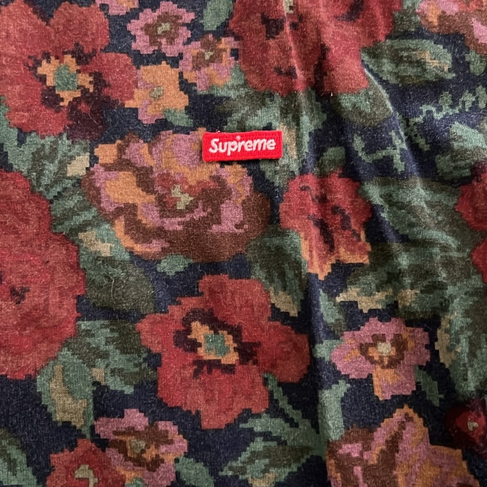 Supreme Tee - Picture 2 of 3